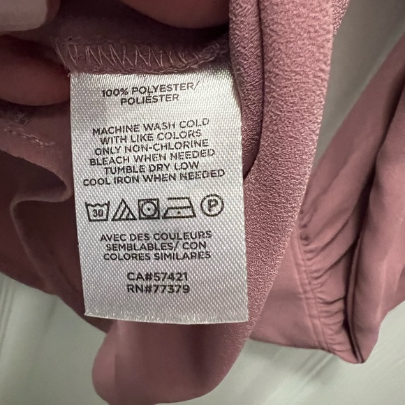 Gorgeous blush pink top with key hole back - Picture 5 of 5